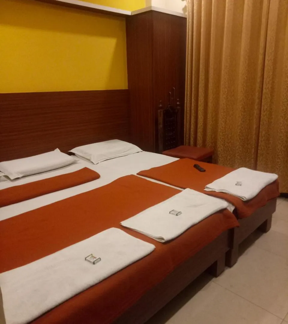 Lodge Hotel Sangeeth Lodging Mysore